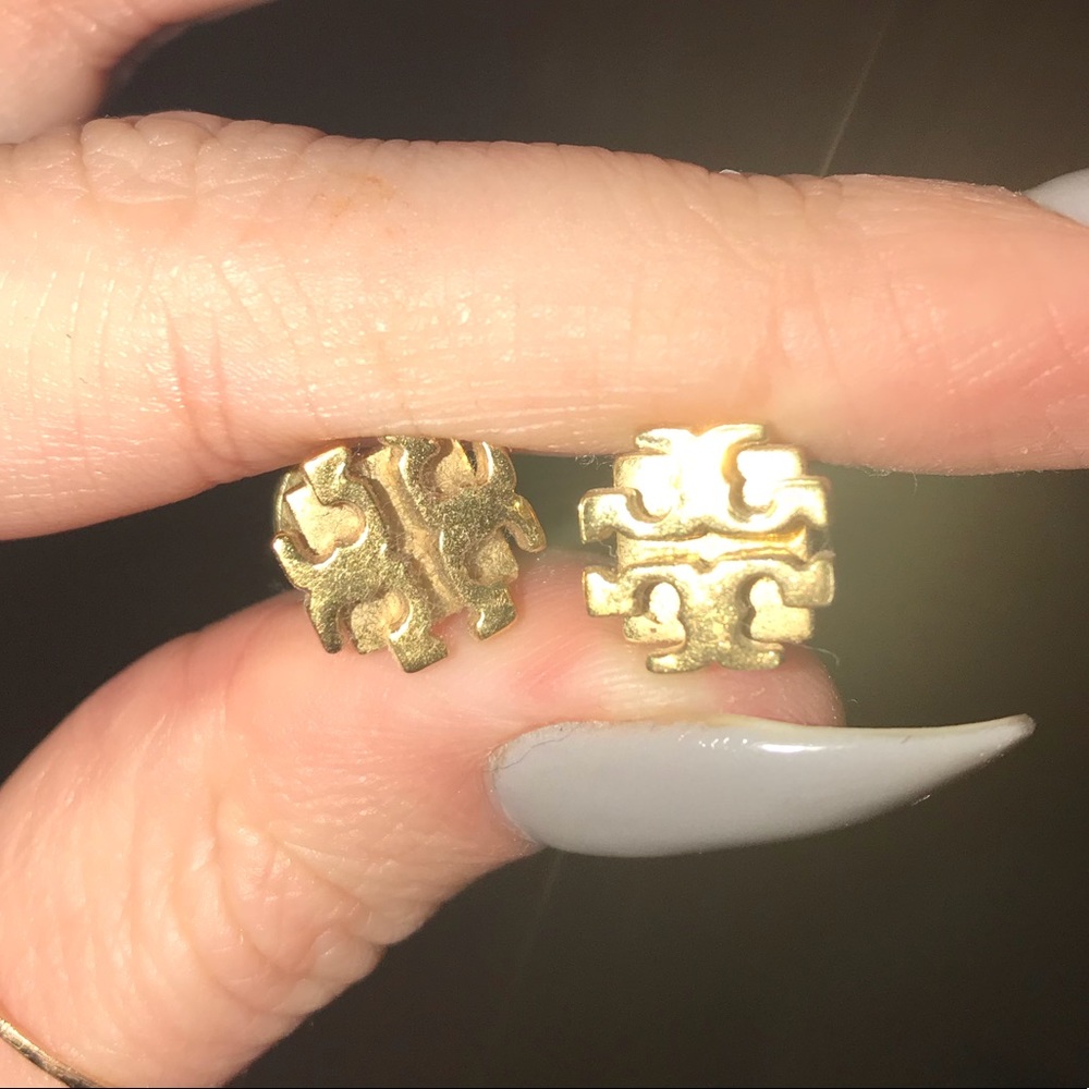 tory burch stud earrings